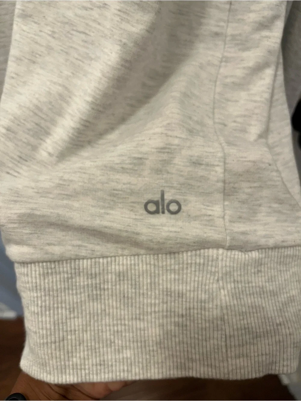 🧘🏽‍♀️ EUC Alo Yoga Heather Gray Intricate Long Sleeve Yoga Sweater - Sz Medium